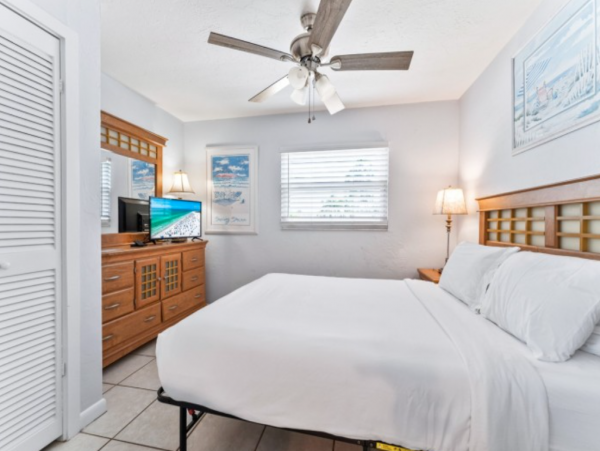 Lovely Three Bedroom Vacation Rental in Siesta Key